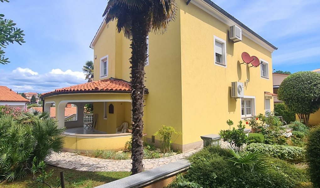 Prodej rodinného domu, 180 m², Pješčana Uvala