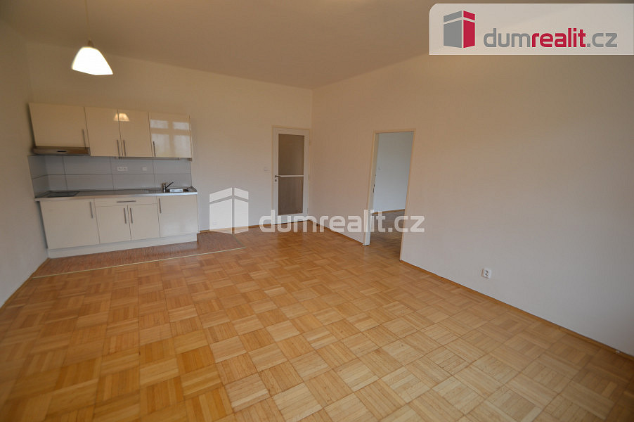 Pronájem bytu 2+kk 67 m² – fotografie 4
