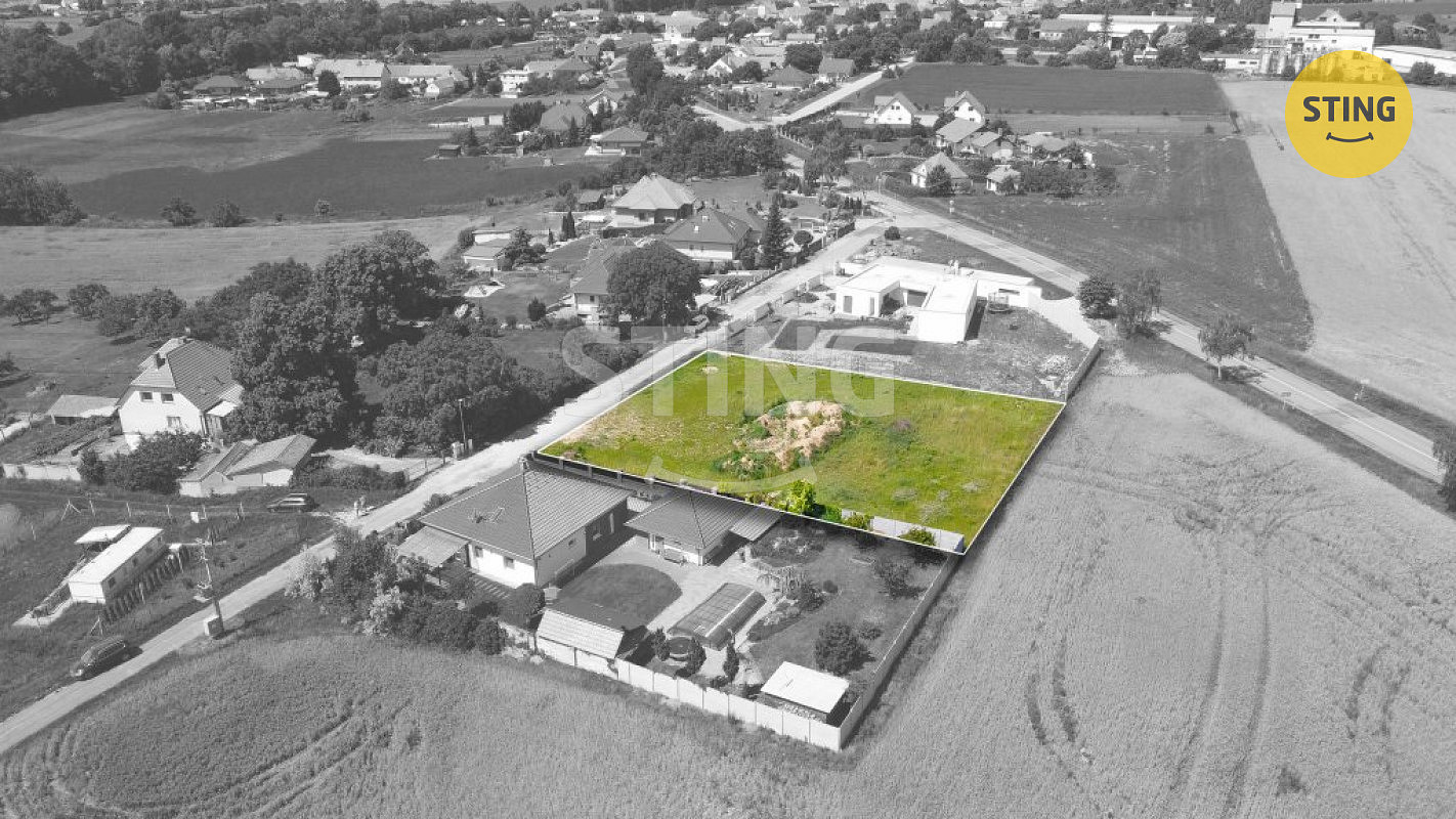 Prodej stavebního pozemku 1 653 m² – fotografie 2
