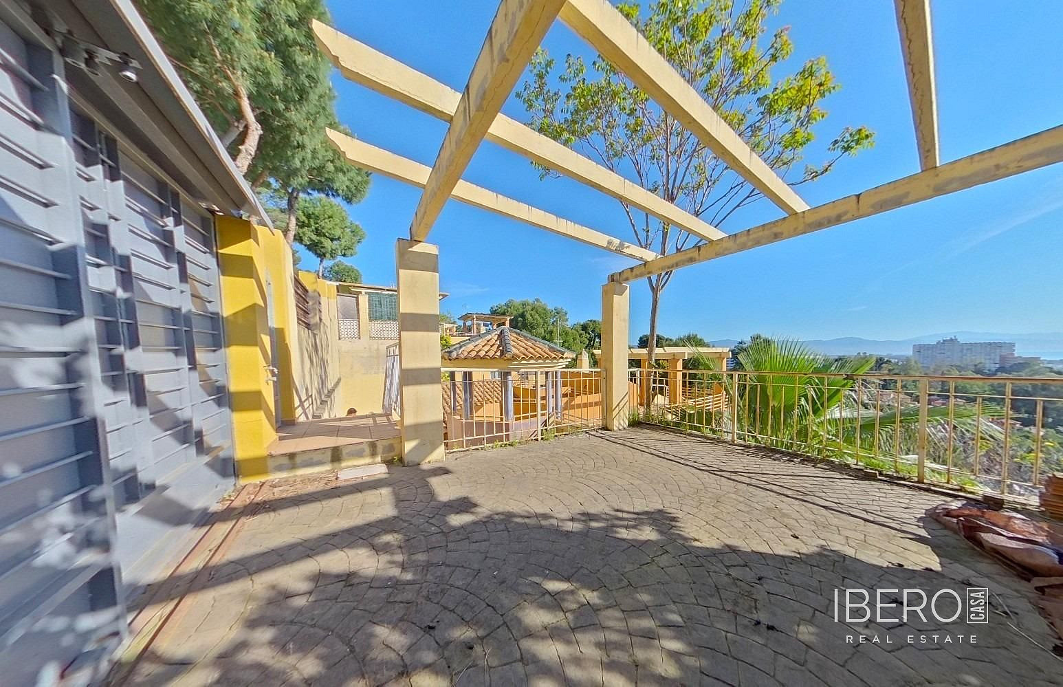 Prodej domu 297 m² s pozemkem 621 m²