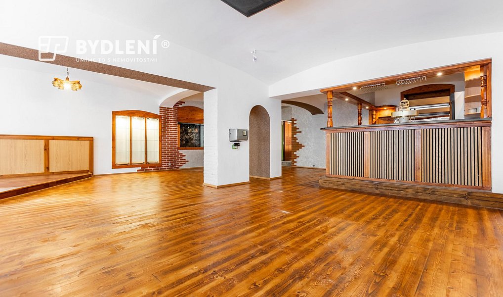 Pronájem restaurace 330 m², Krupka – náhled fotky 2
