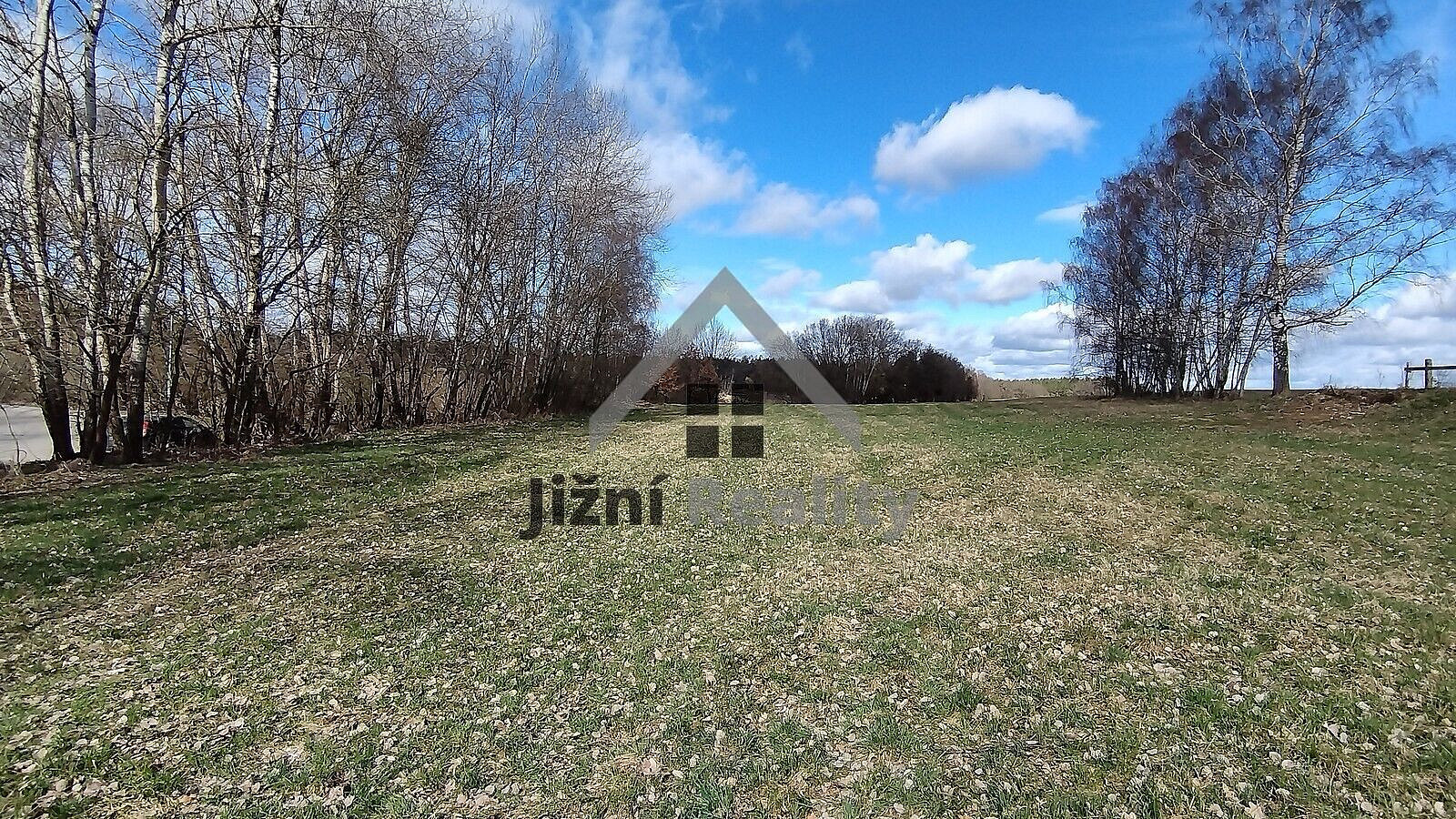 Prodej stavebního pozemku 1 350 m²