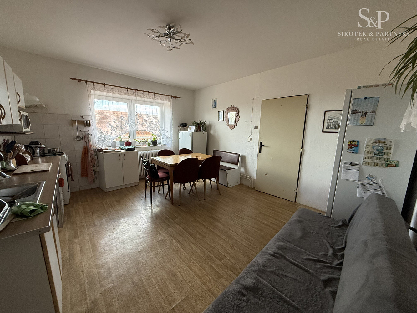 Prodej domu 240 m² s pozemkem 658 m² – fotografie 3