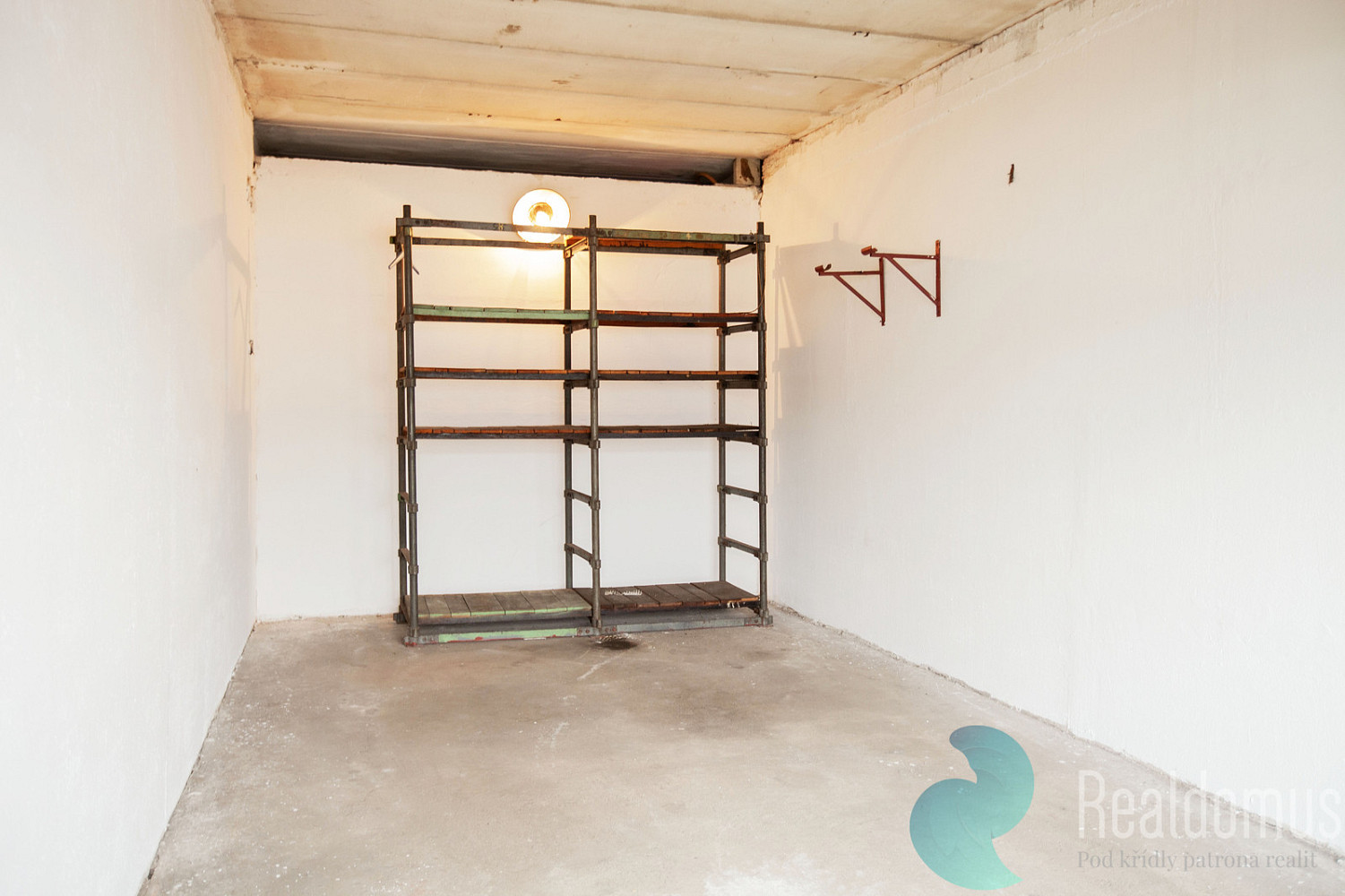 Prodej garáže 19 m2 hradec králové - pouchov — photo 4