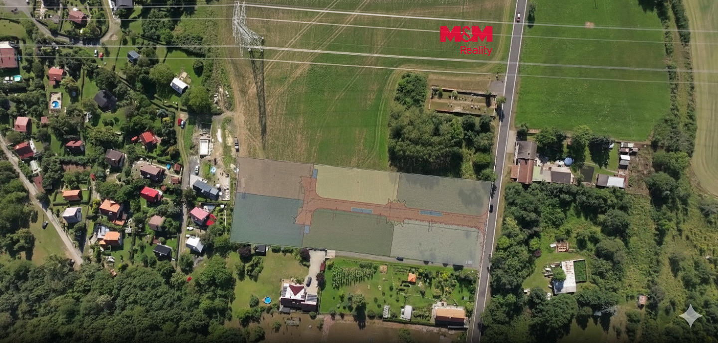 Prodej stavebního pozemku 1 100 m²