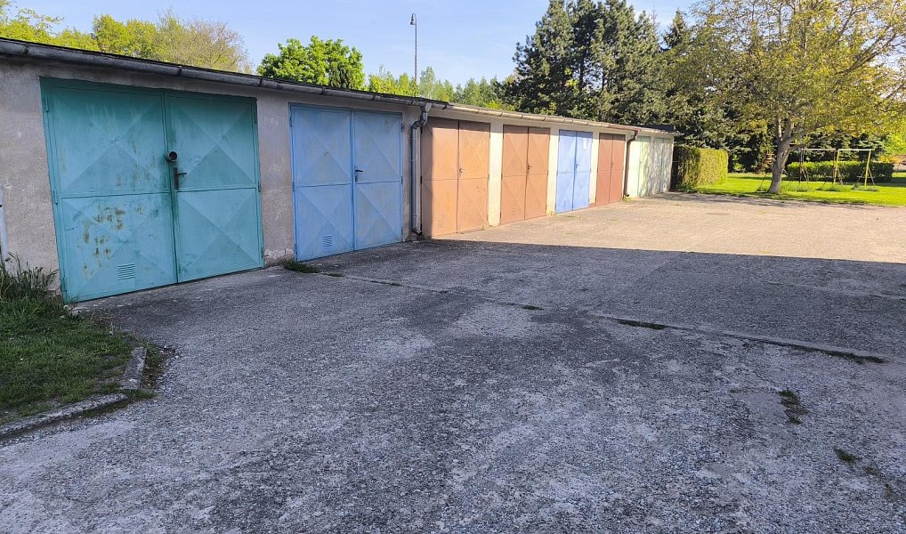 Pronájem bytu 3+1 63 m², Hradec Králové – náhled fotky 25