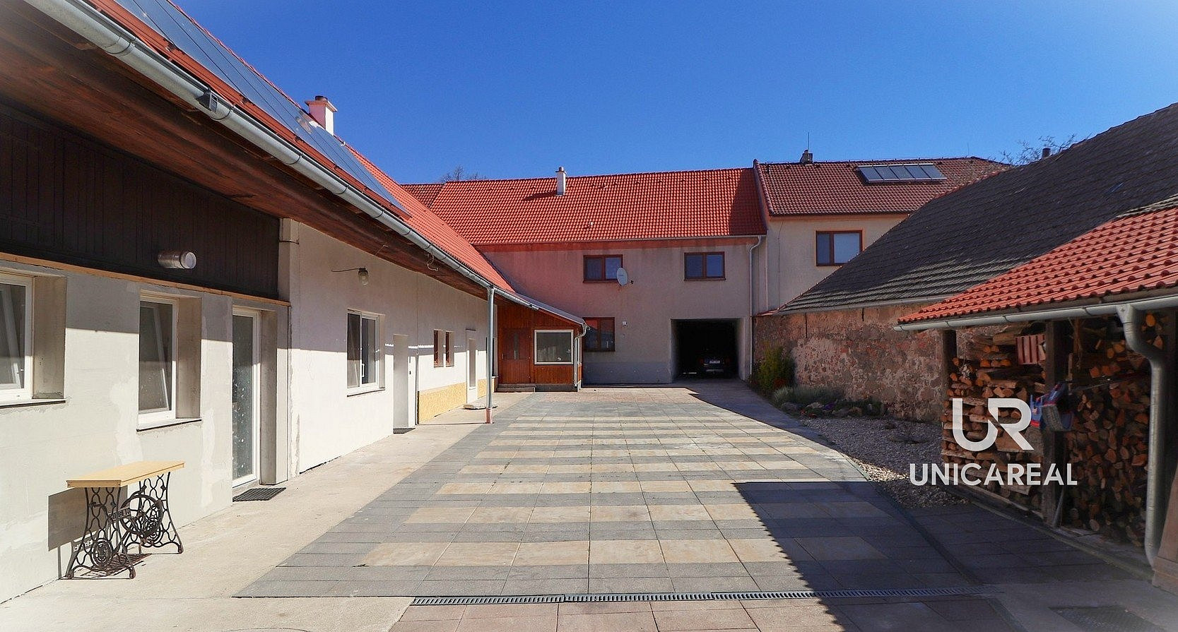 Prodej domu 418 m² s pozemkem 7 507 m² – pohled 4
