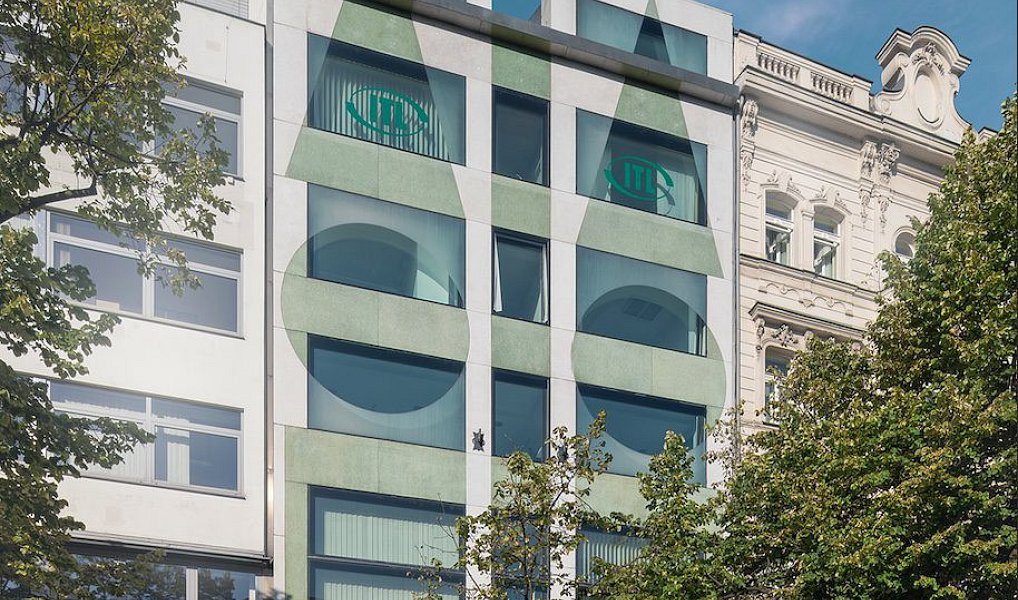 Pronájem kanceláře 115 m², Praha – fotka 1 z 10