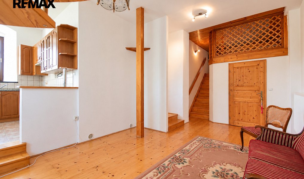 Prodej domu 200 m² s pozemkem 910 m², Kájov – náhled fotky 20