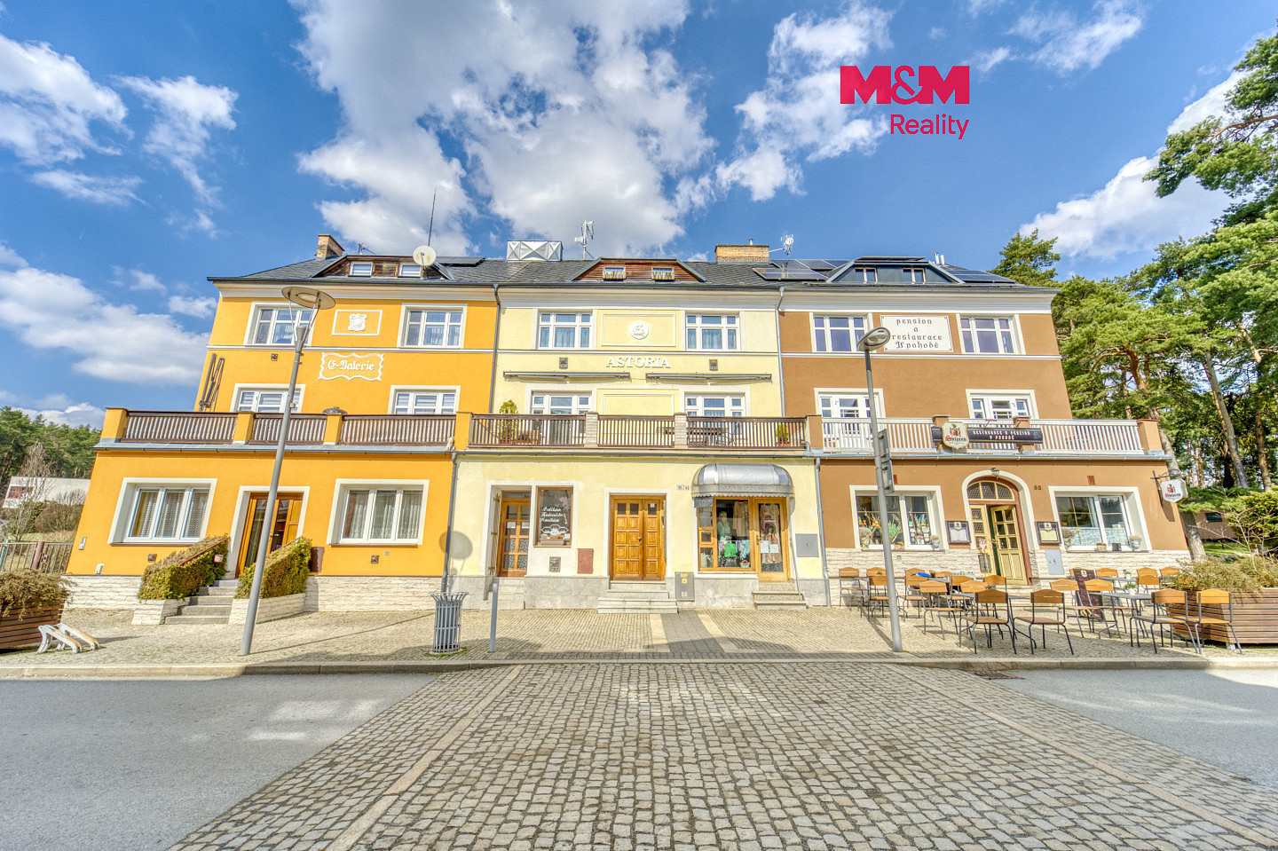 Prodej domu 250 m² s pozemkem 1 171 m²