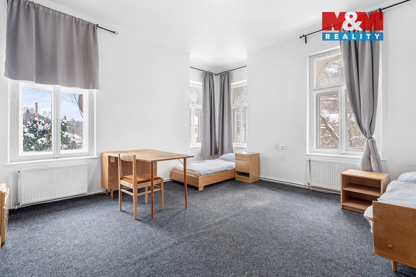 Prodej nájemního domu, činžáku 400 m² — photo 2