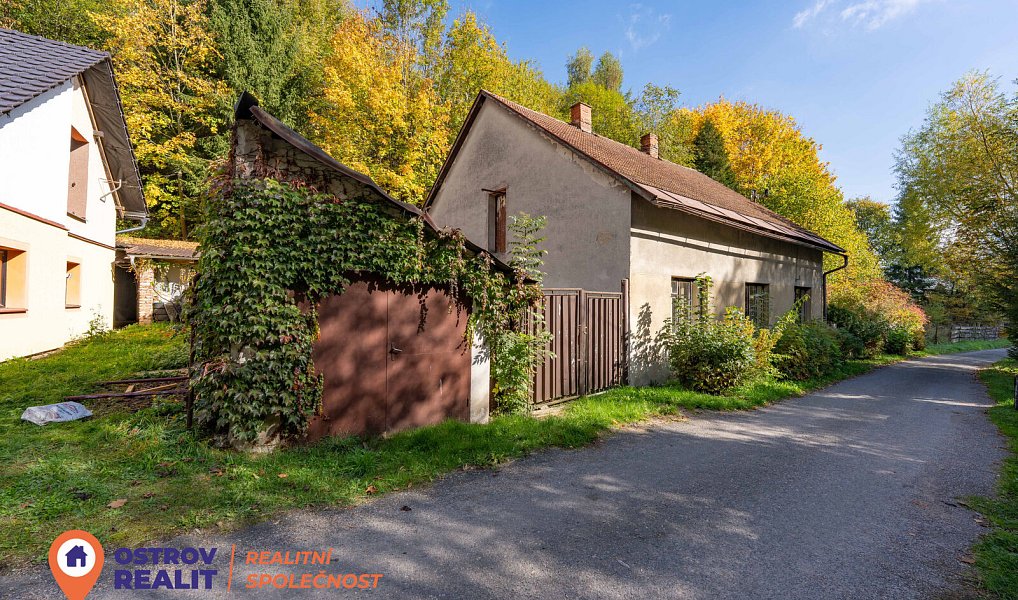Prodej domu 110 m² s pozemkem 883 m², Semanín – náhled fotky 2