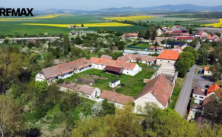 Prodej zemědělského objektu 2 500 m², Počedělice - Volenice, okres Louny