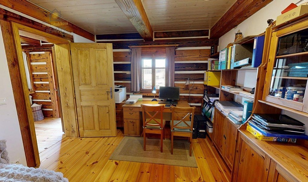 Pronájem domu 638 m² s pozemkem 1 266 m², Okna – náhled fotky 19