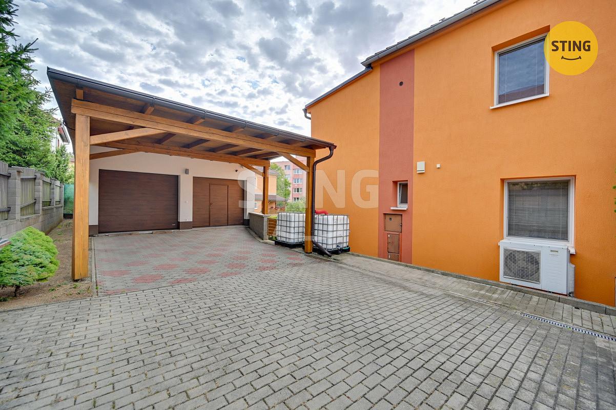 Prodej domu 179 m² s pozemkem 537 m² – fotografie 2
