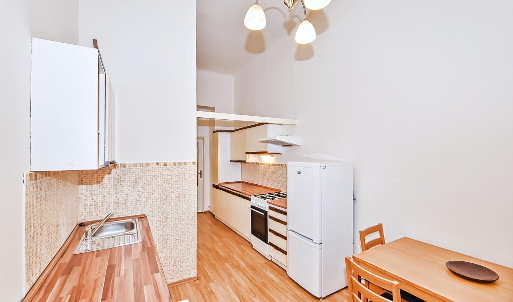 Pronájem bytu 1+1 36 m², Praha – náhled fotky 2