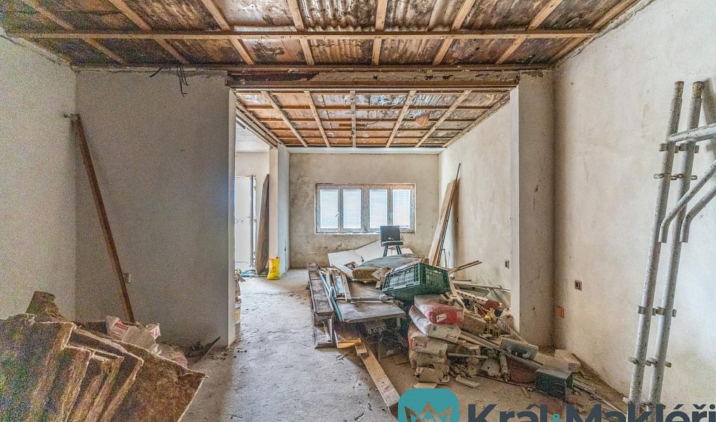 Prodej obchodních prostor 203 m², Dubí – náhled fotky 3