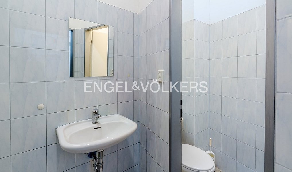 Pronájem obchodních prostor 323 m², Praha – náhled fotky 13