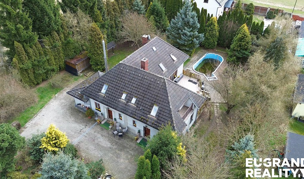 Prodej domu 219 m² s pozemkem 2 691 m², Nový Bor – náhled fotky 2