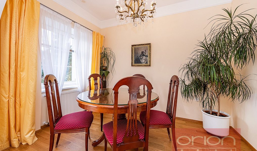 Pronájem domu 253 m² s pozemkem 900 m², Praha – náhled fotky 4