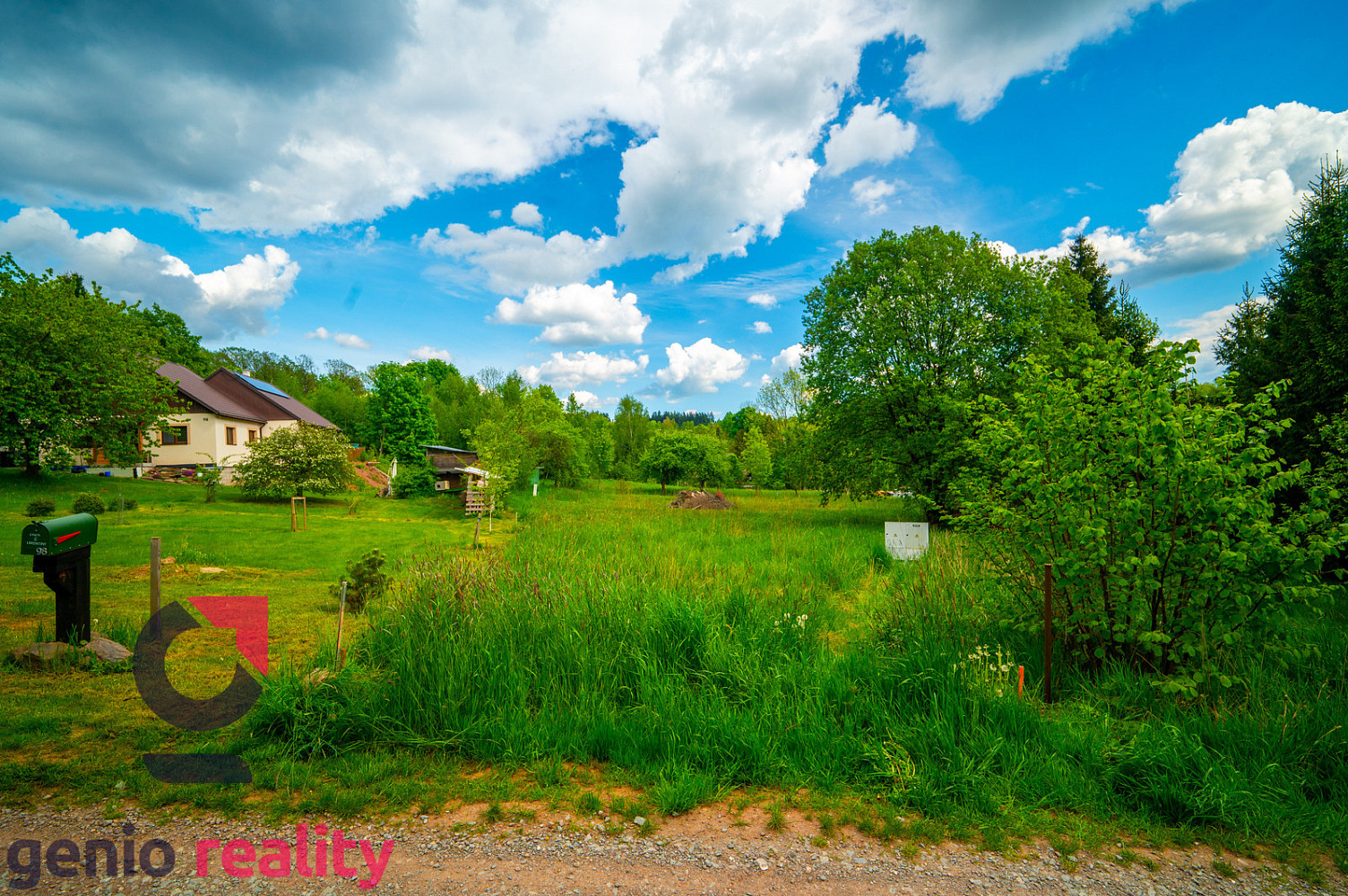Prodej stavebního pozemku 1 607 m²
