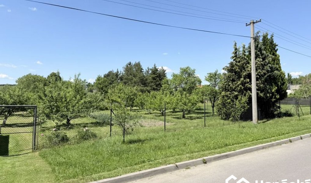 Prodej zahrady 808 m², Jankovice – náhled fotky 2