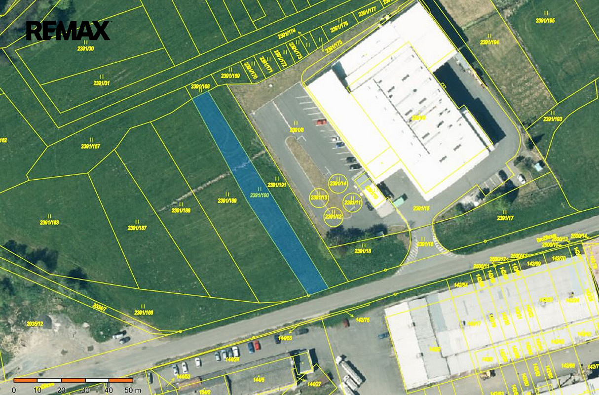 Prodej komerčního pozemku 883 m²
