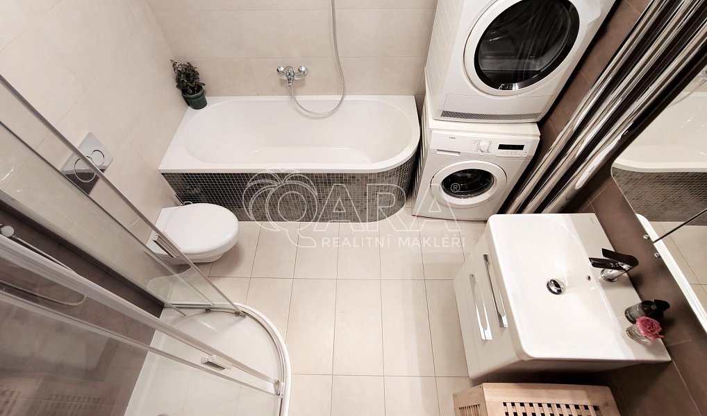 Pronájem bytu 3+kk 81 m², Praha – náhled fotky 19