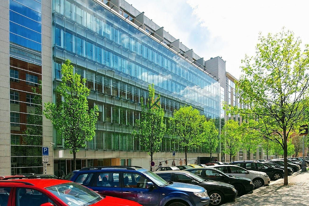 Pronájem kanceláře 193 m²
