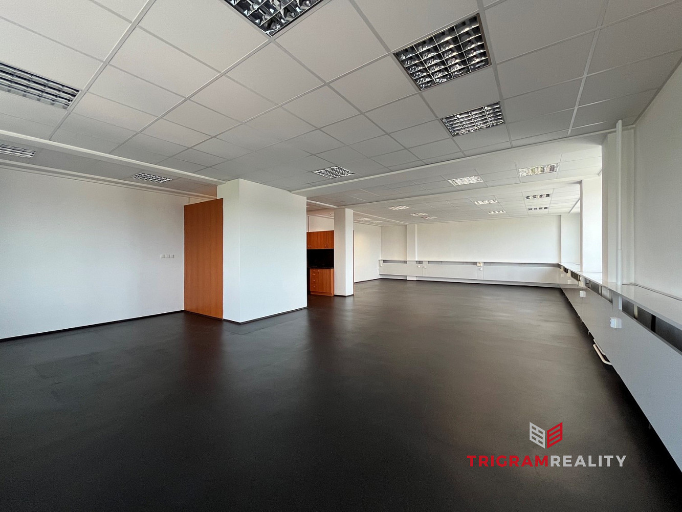Pronájem kanceláře 113 m² – fotografie 2