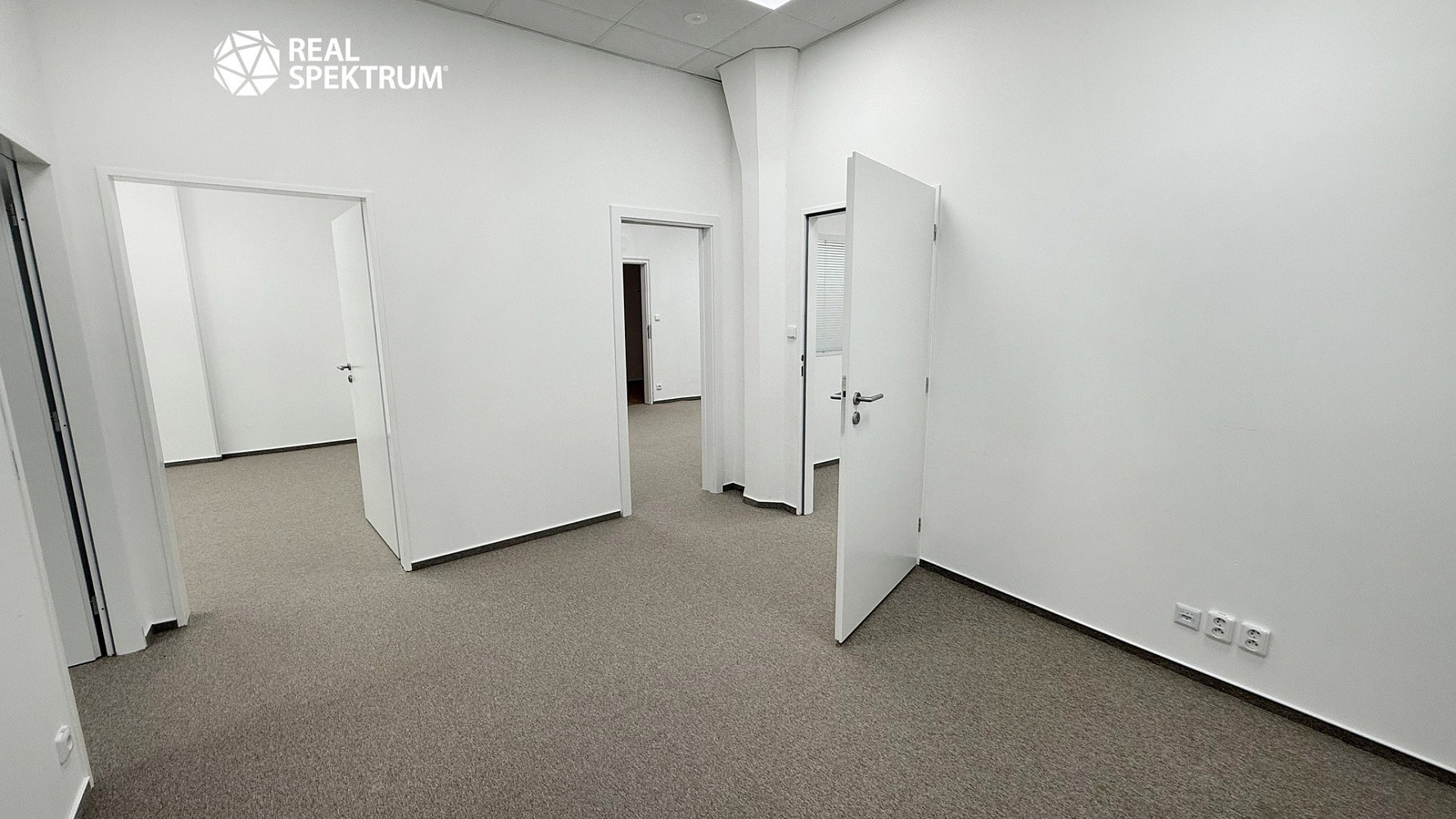 Pronájem klimatizovaného kancelářského celku 148 m², ulice Šumavská, Brno – pohled 4