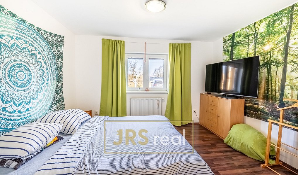 Prodej domu 105 m² s pozemkem 143 m², Šaratice – náhled fotky 3
