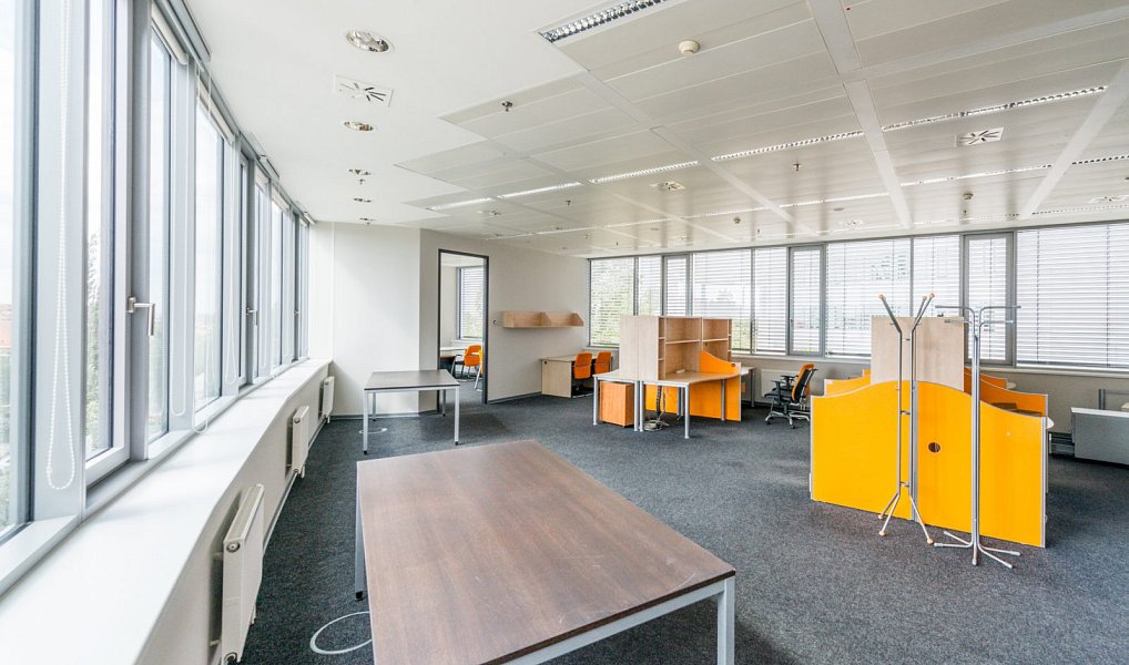 Pronájem kanceláře 631 m², Praha – náhled fotky 8
