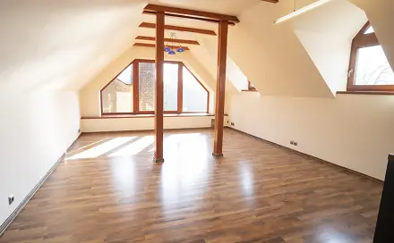 Pronájem bytu 1+kk 84 m²