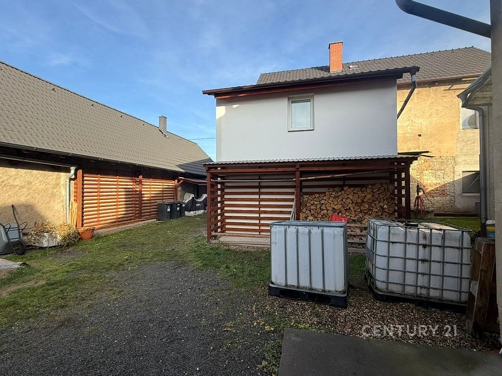 Prodej domu 275 m² s pozemkem 515 m² – pohled 3
