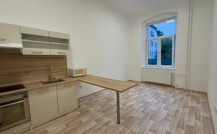Pronájem bytu 1+kk 30 m², Palackého, Cheb