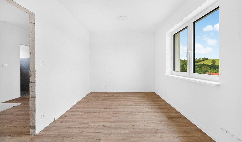 Prodej domu 220 m² s pozemkem 525 m², Rašovice – náhled fotky 23