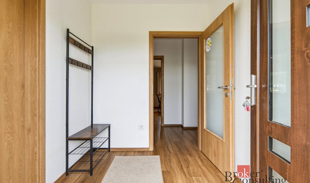 Prodej domu 194 m² s pozemkem 866 m², Litošice – náhled fotky 11