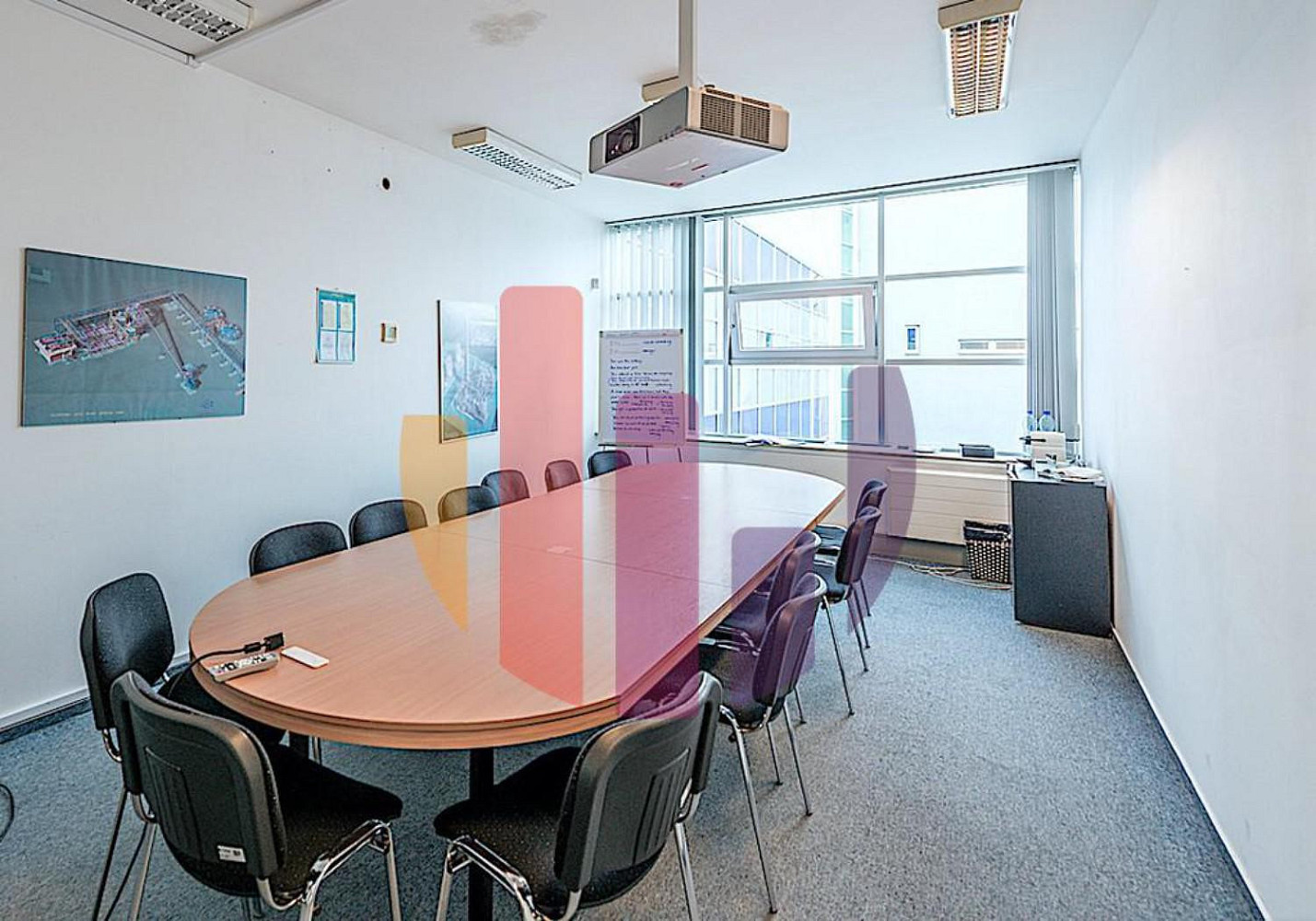 Pronájem kanceláře 122 m² — photo 3