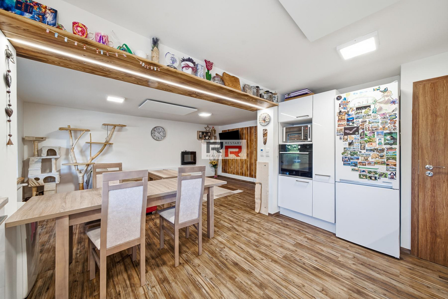 Prodej domu 289 m² s pozemkem 427 m² – fotografie 3