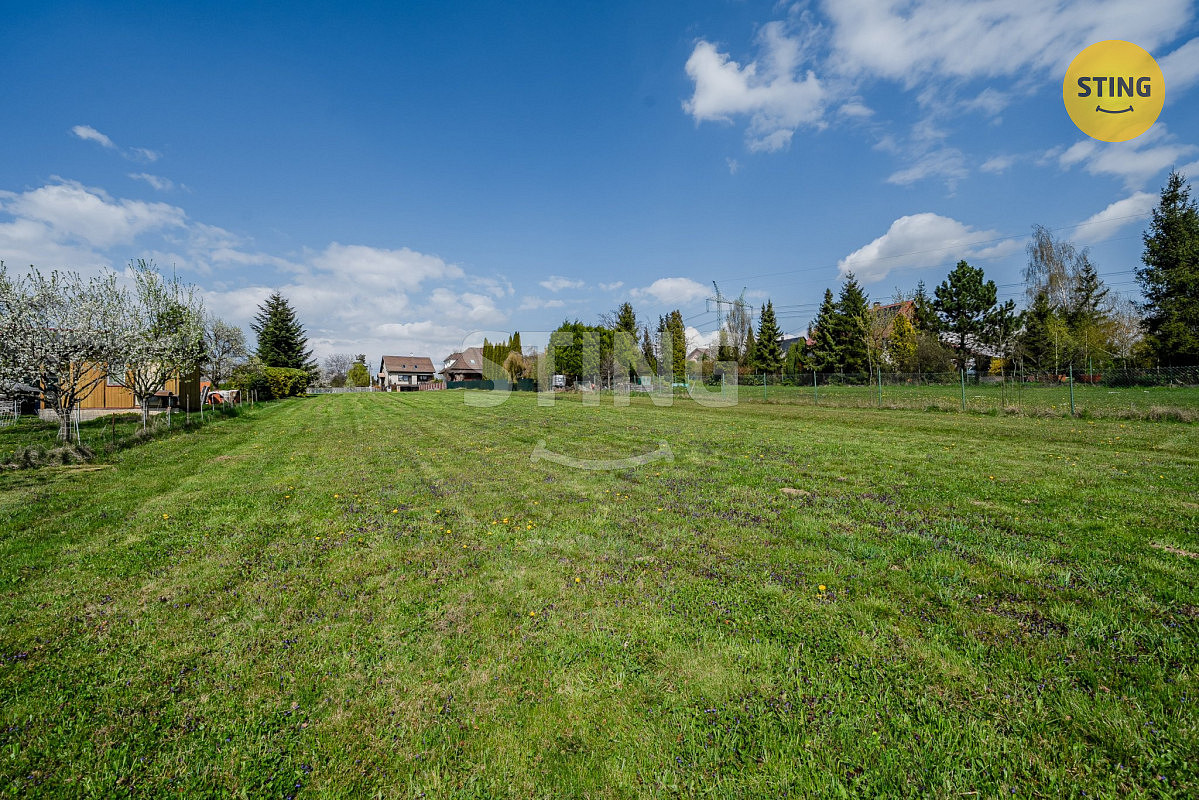 Prodej stavebního pozemku 1 348 m² – pohled 3