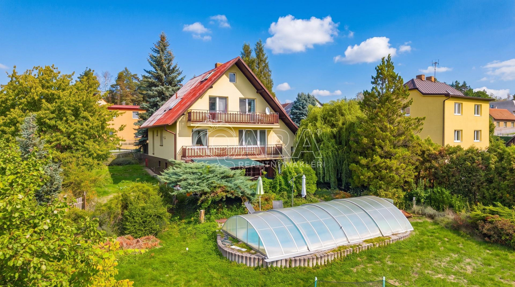 Prodej domu 279 m² s pozemkem 1 255 m²