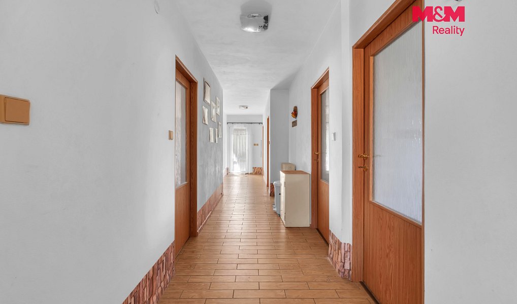 Prodej domu 215 m² s pozemkem 679 m², Skuteč – náhled fotky 3