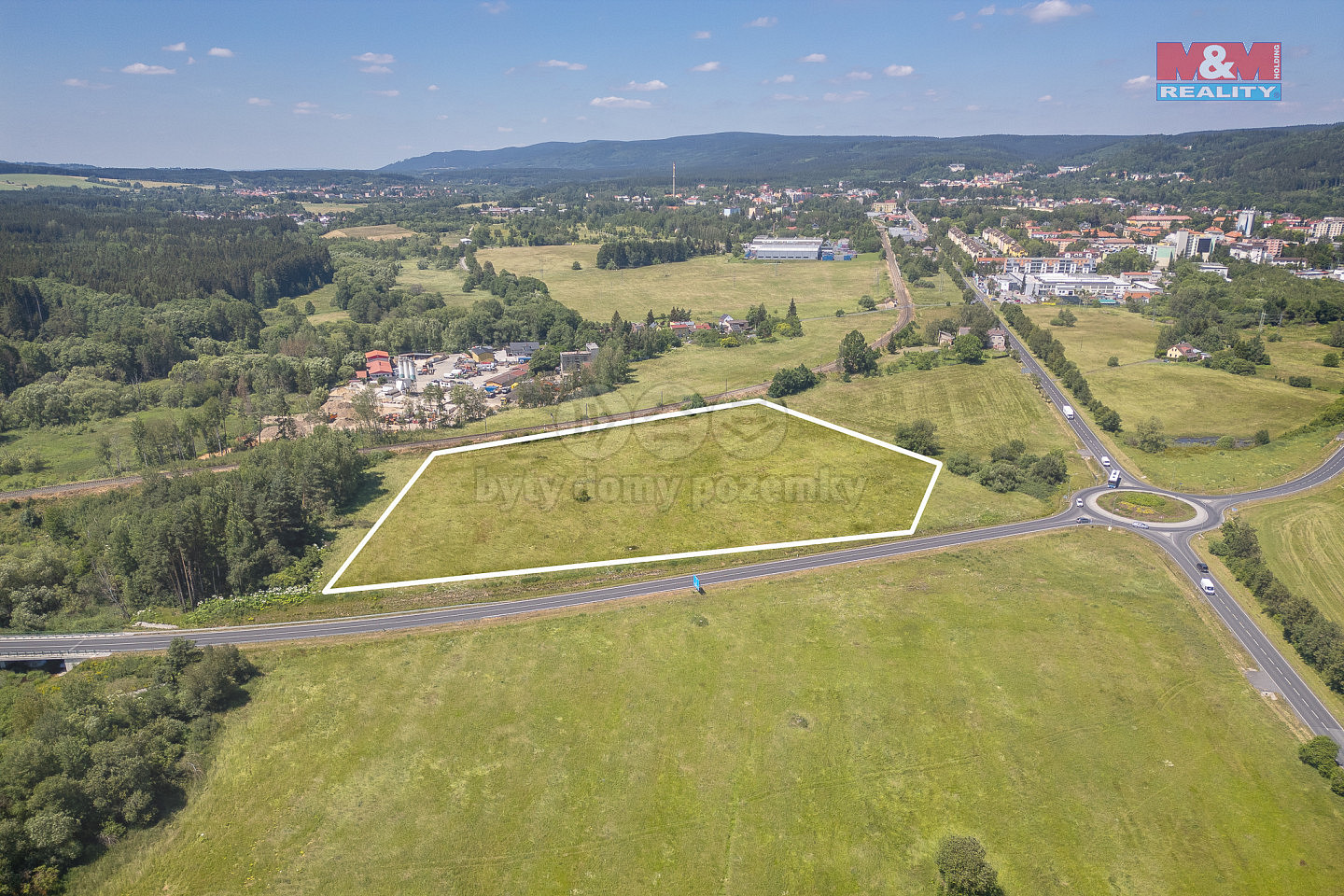 Prodej komerčního pozemku 26 913 m²