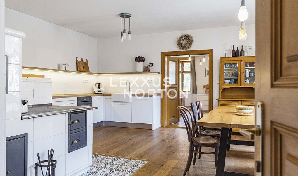 Prodej domu 450 m² s pozemkem 3 709 m², Komárov – náhled fotky 4