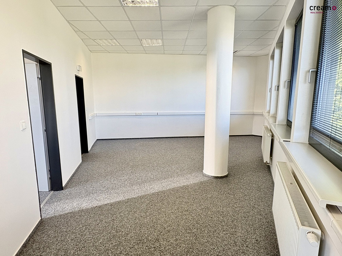 Pronájem kanceláře 72 m² – fotografie 4