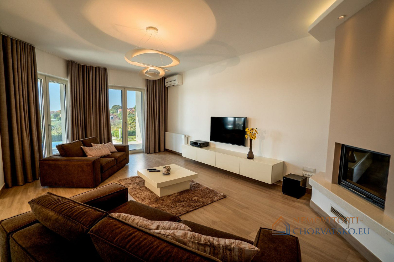 Prodej domu 400 m² s pozemkem 1 400 m² - Bild 5