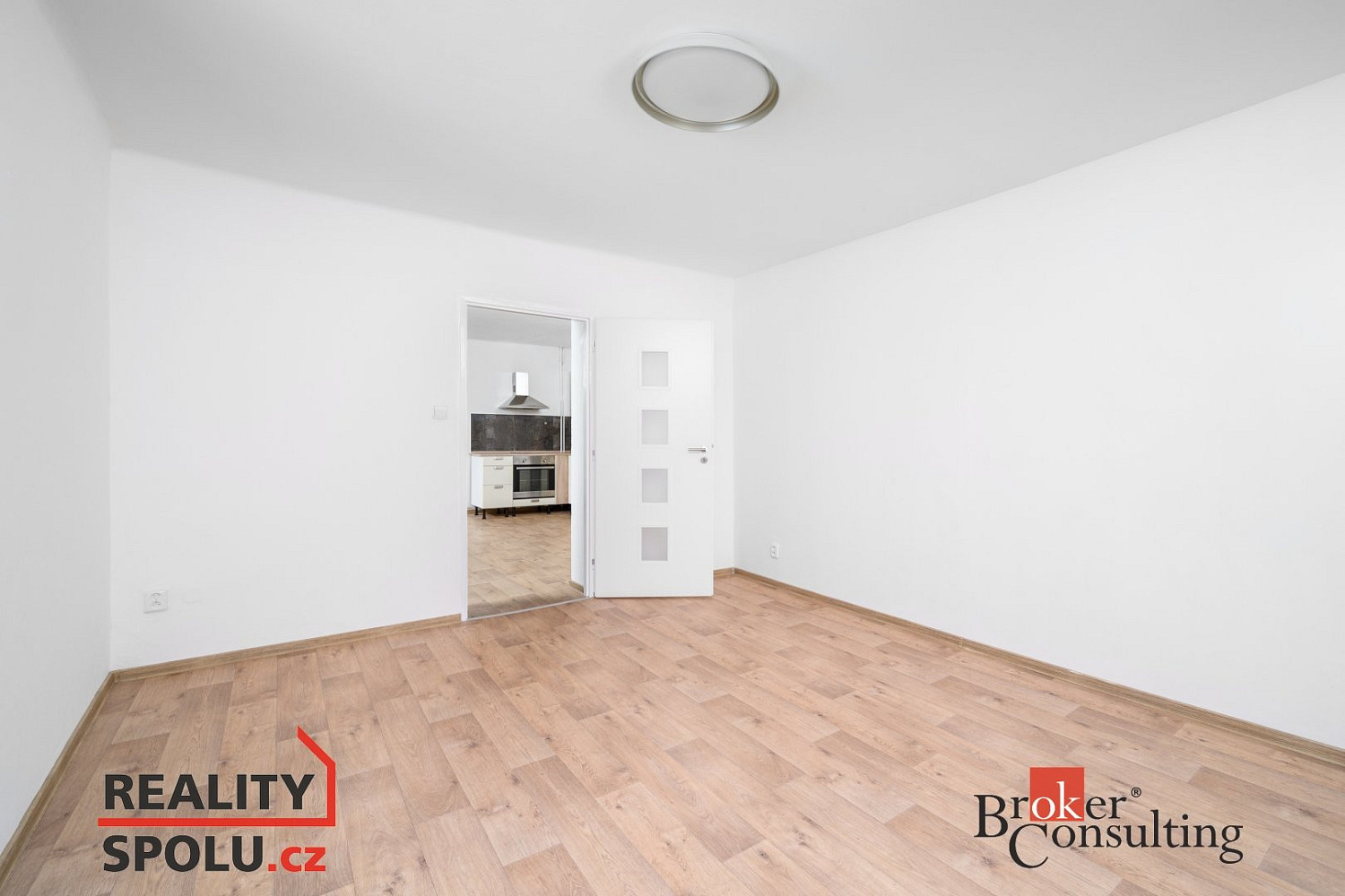 Pronájem bytu 2+kk 50 m² – fotografie 4
