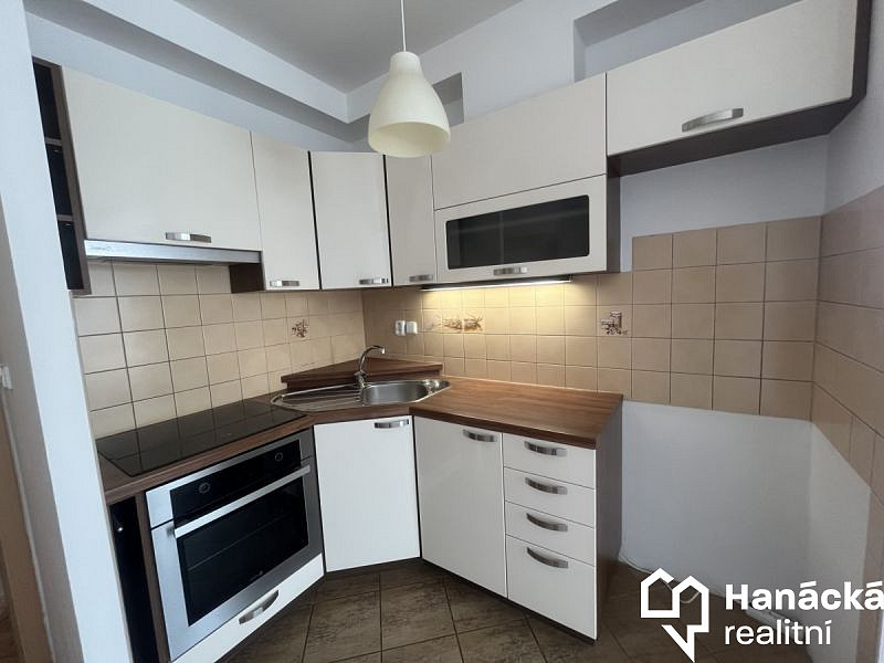 Pronájem bytu 2+kk 49 m² – fotografie 2