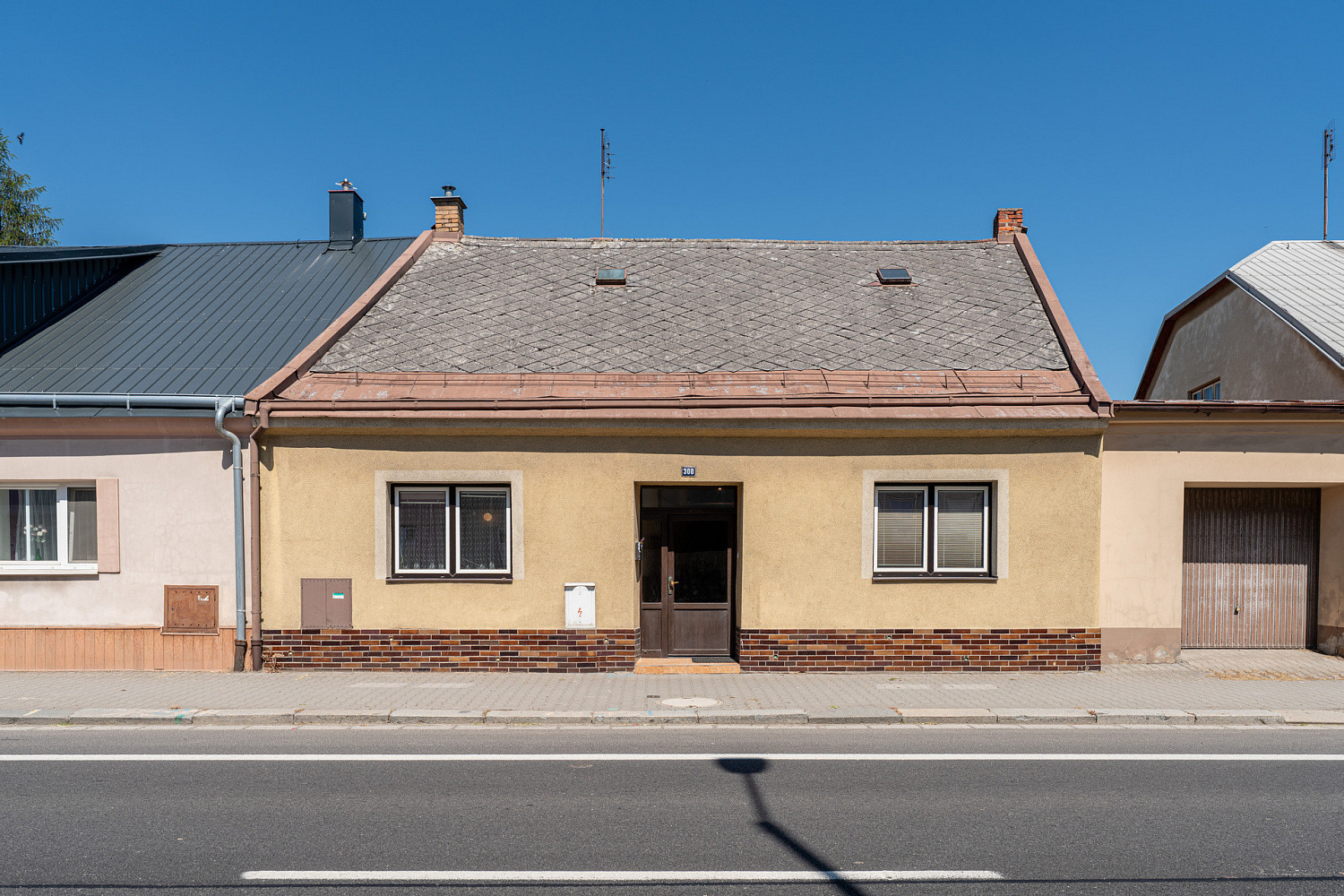 Prodej domu 140 m² s pozemkem 593 m² – fotografie 2